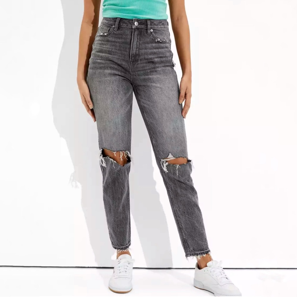 American Eagle ripped mom jeans black wash gray denim NWOT size 4R